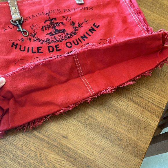 Red Tote Bag - Picture 4 of 11